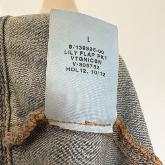 GAP Blue Jean Jacket Classic Style - Picture 6 of 7